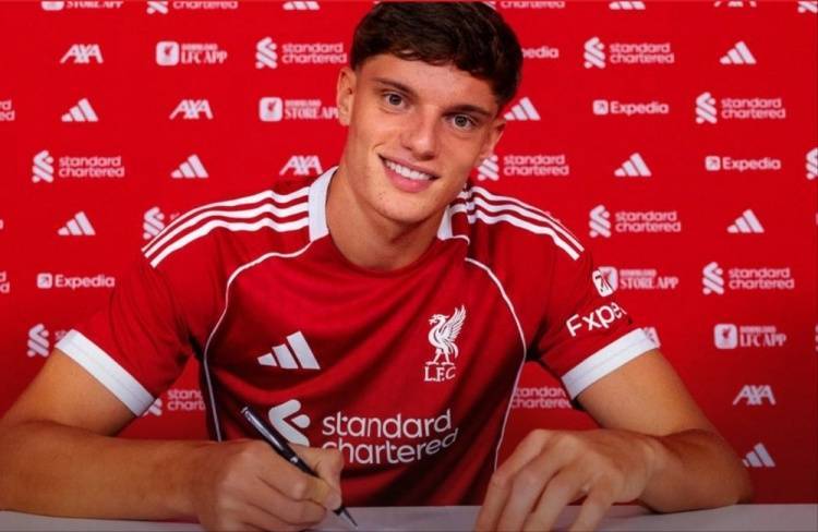 莱奥尼：非常荣幸加盟利物浦，今晚主场观看揭幕战然后开启新征程