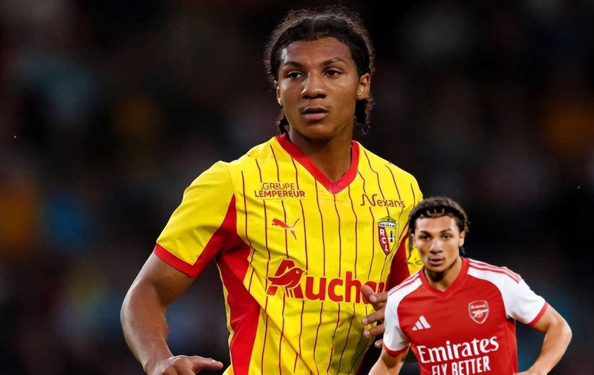 20岁防守新星闪耀法甲，攻防兼备成转会焦点，英超两豪门激烈争抢